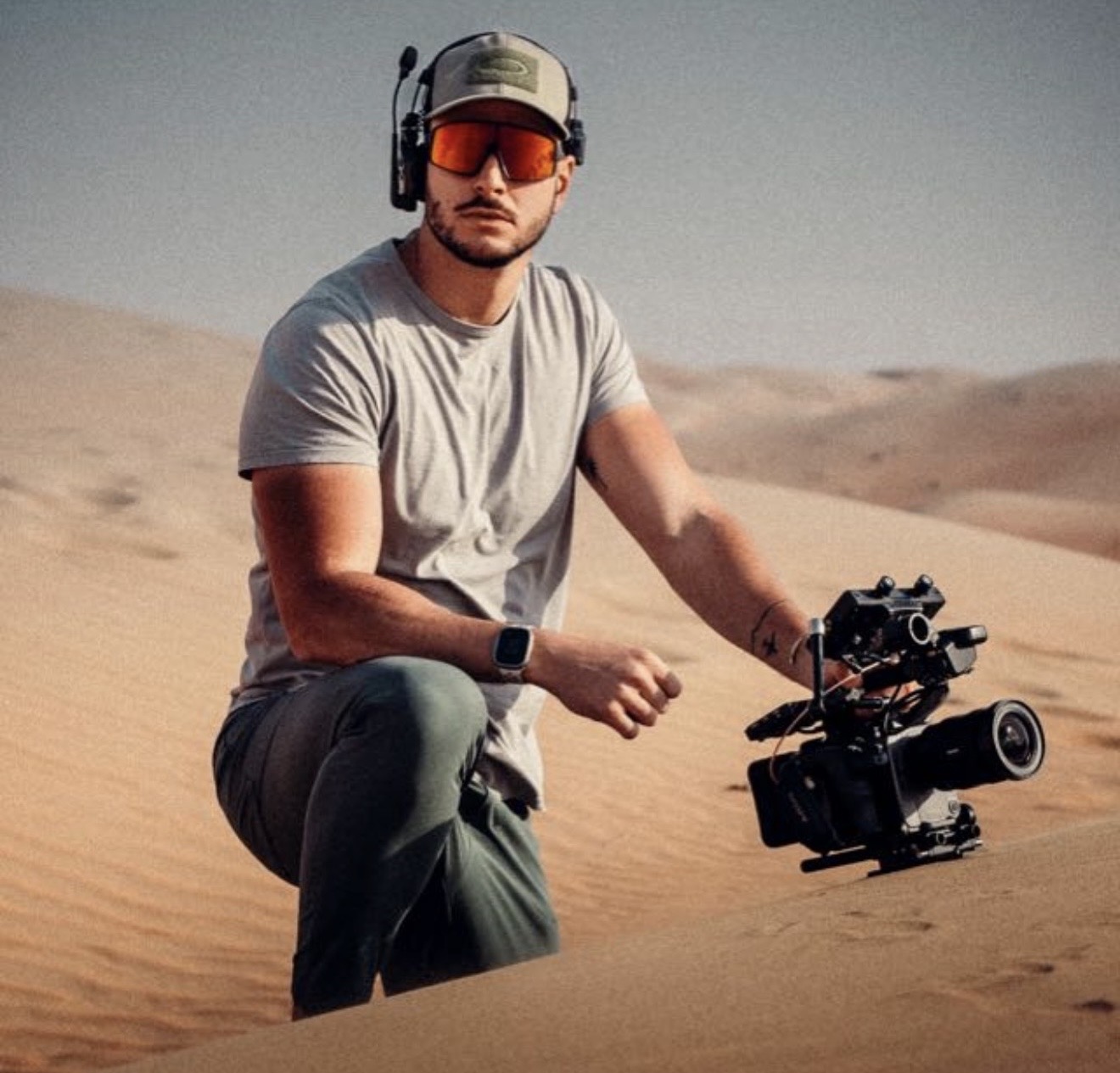 Behind the scenes frame 4